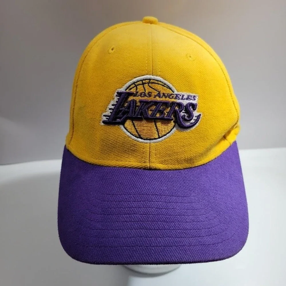 Los Angeles Lakers Hat Cap Strap Back Mens One Size Purple NBA Basketball Adidas